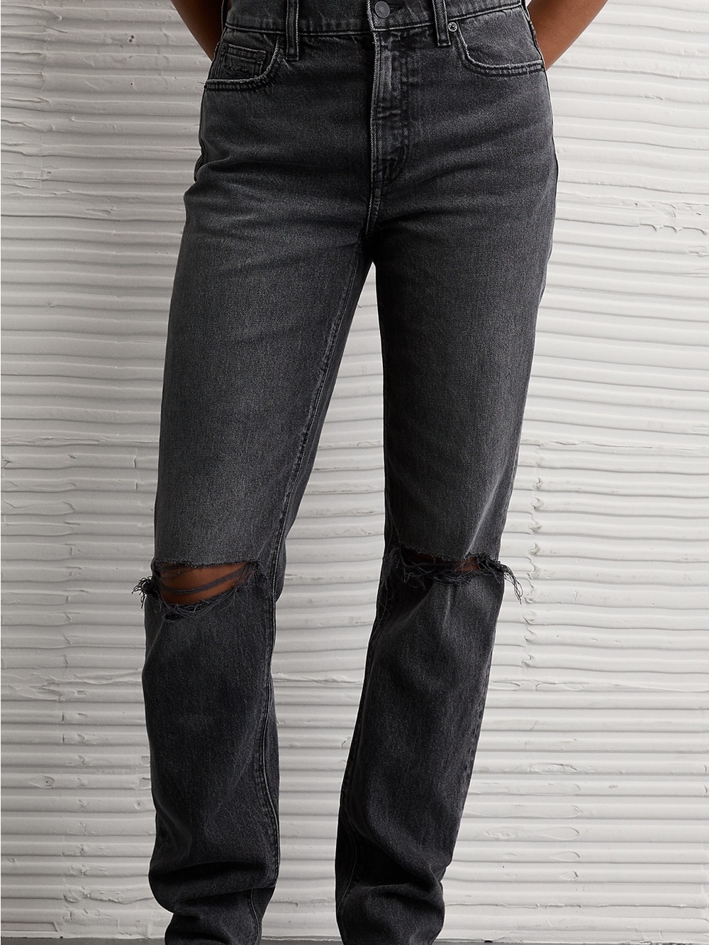 Woman’s American Eagle Straight Distressed Black Jeans